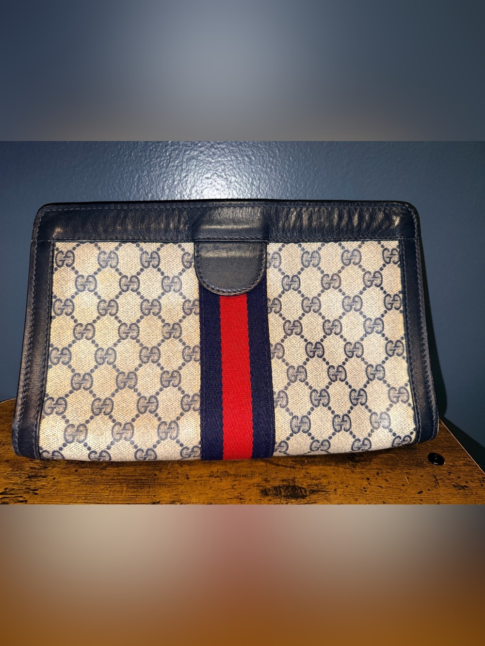 Gucci Sherry Line Beige GG Canvas Clutch with Navy and Red Web Stripe - Picture 2 of 8